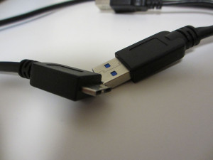 BDR-XD05W-XL 付属USBケーブル