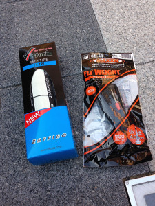 Zaffilo IIIとMAXXIS FlyWeight チューブ