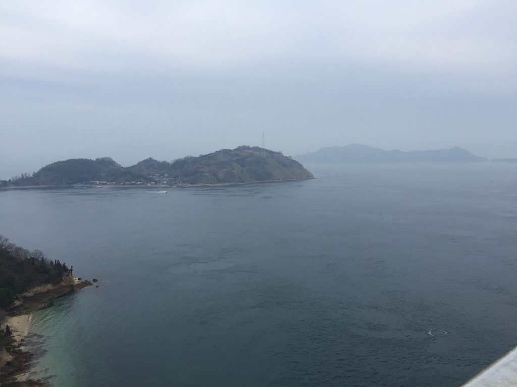 来島海峡大橋から望む瀬戸内海