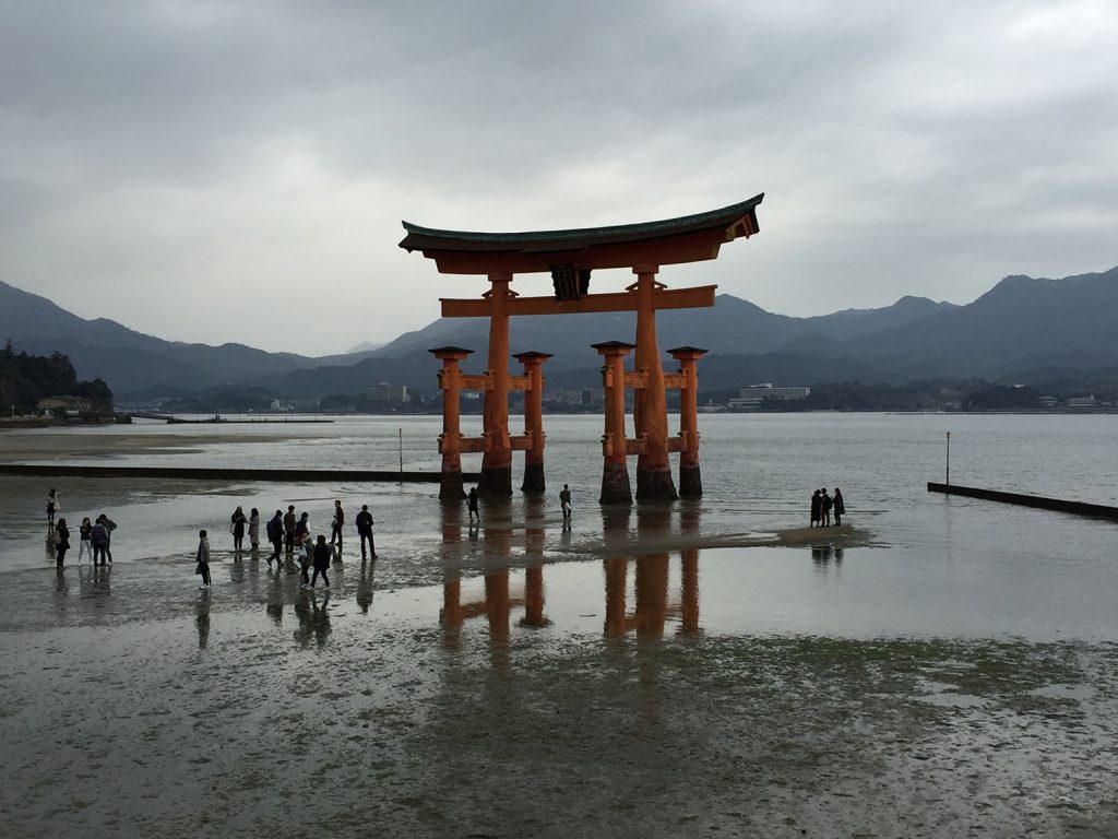 厳島神社の大鳥居