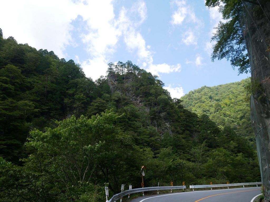 雰囲気はすでに峠